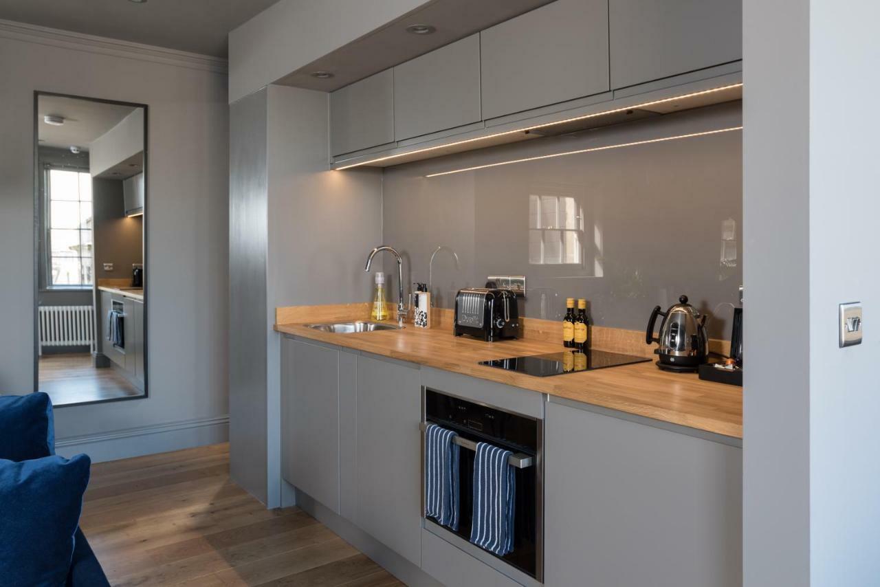 Hiding Space - Trim Street Apartments Bath Extérieur photo
