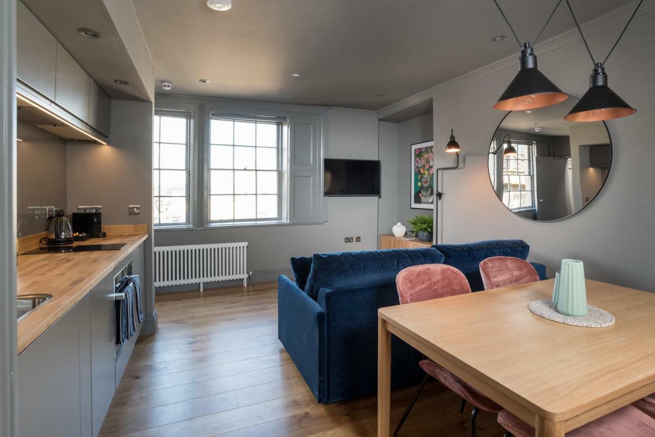 Hiding Space - Trim Street Apartments Bath Extérieur photo