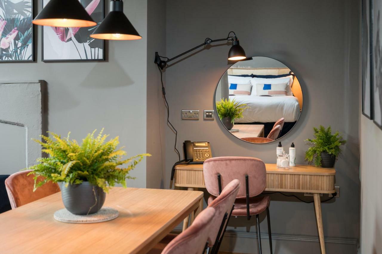 Hiding Space - Trim Street Apartments Bath Extérieur photo