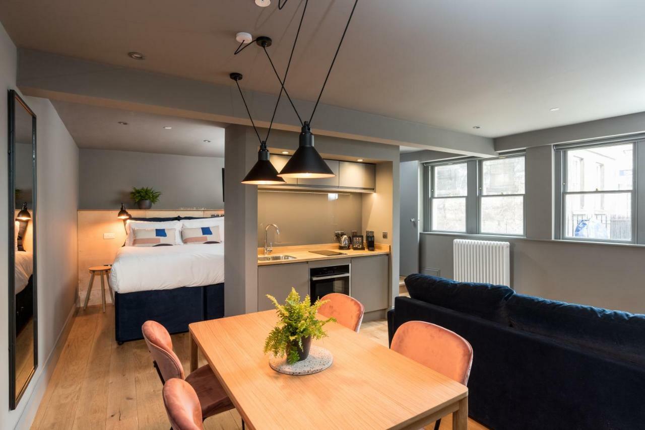 Hiding Space - Trim Street Apartments Bath Extérieur photo