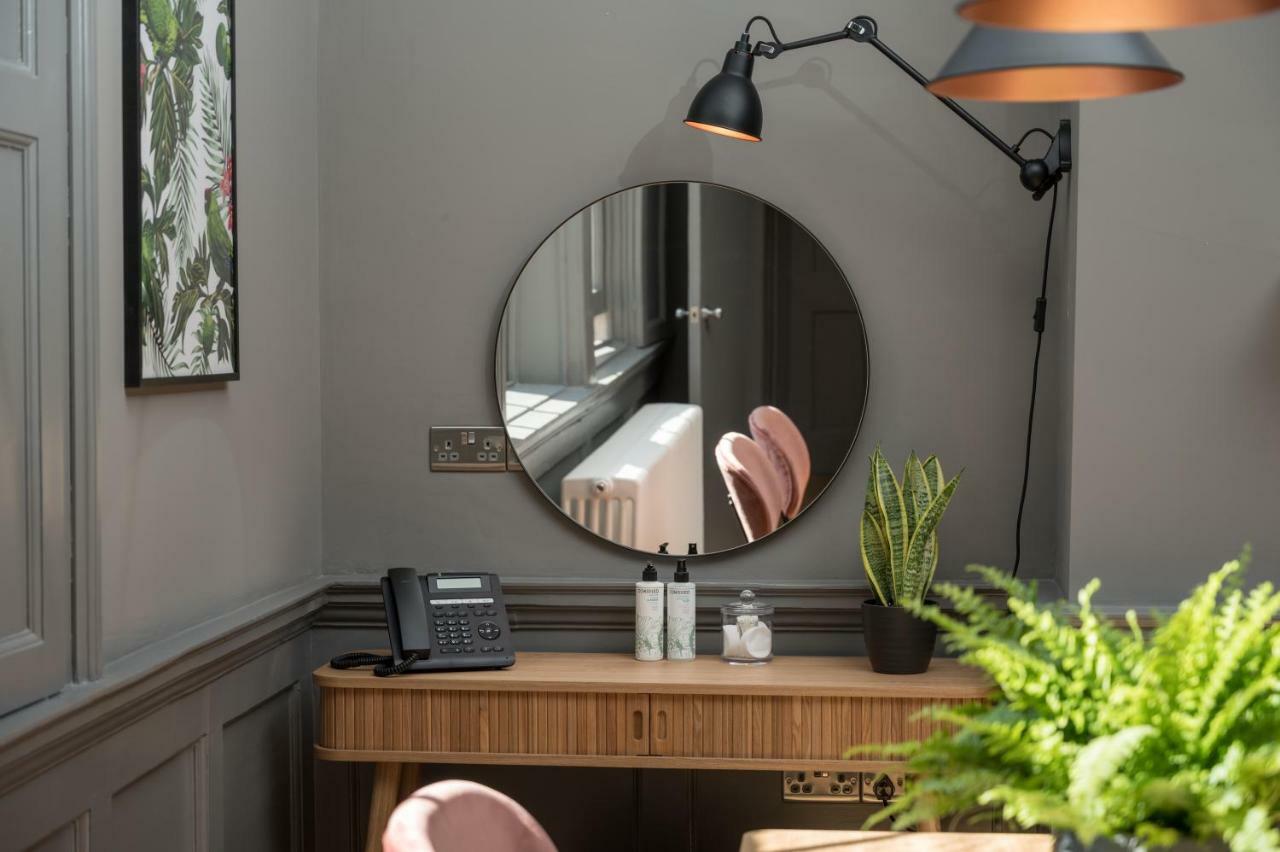 Hiding Space - Trim Street Apartments Bath Extérieur photo