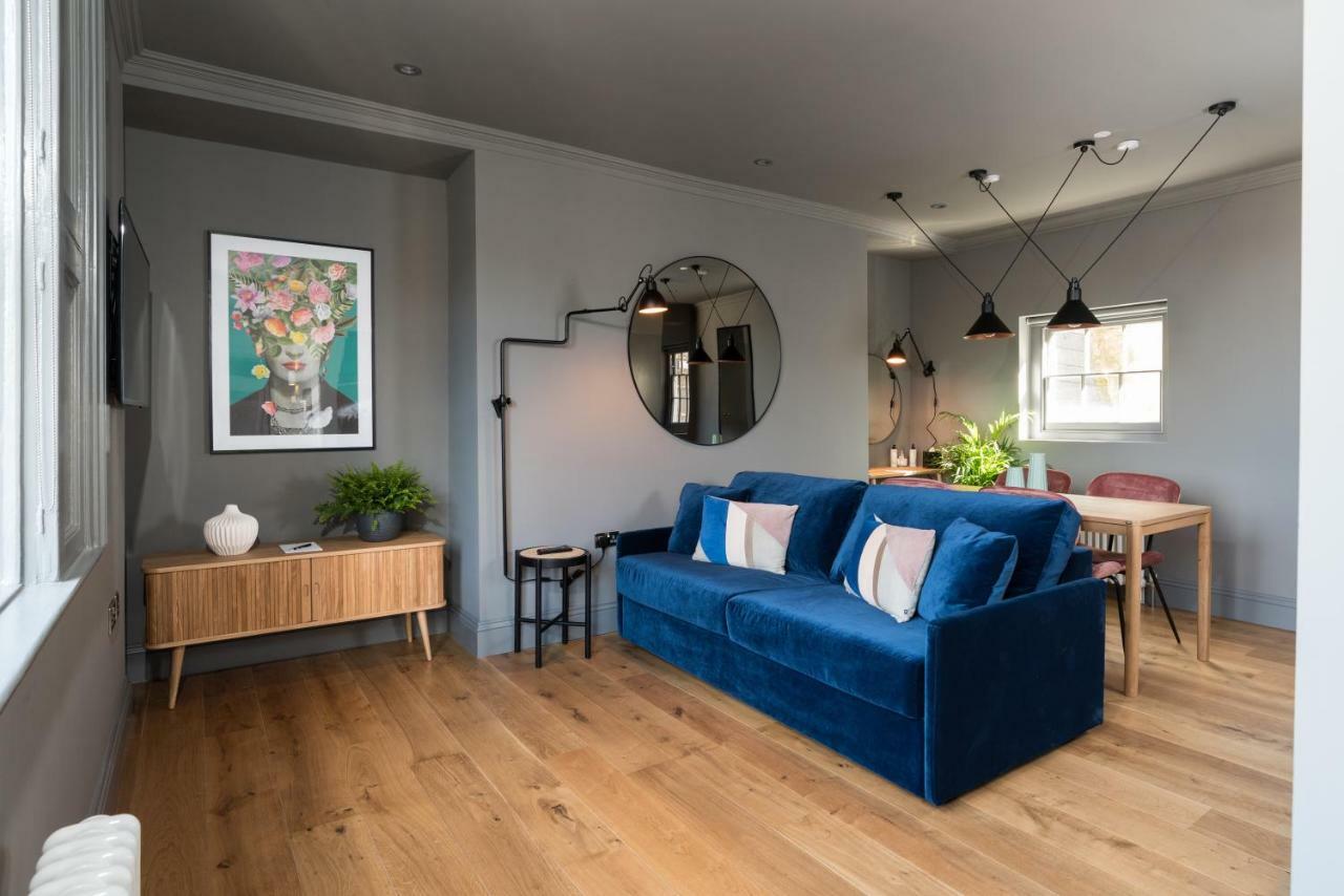 Hiding Space - Trim Street Apartments Bath Extérieur photo